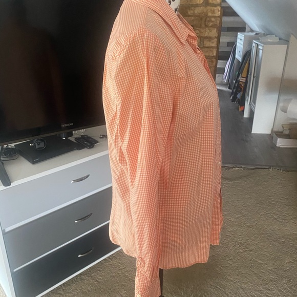 Springtime Tops - Picture 2 of 3